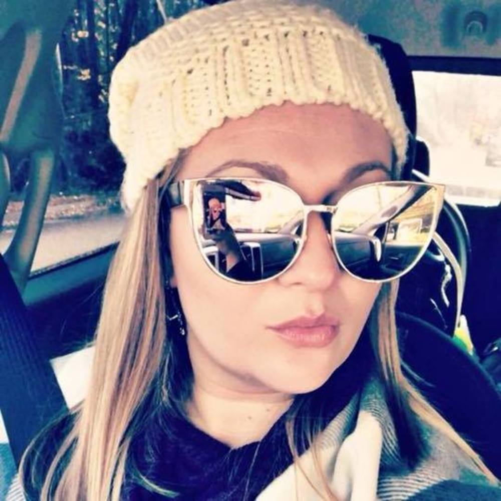 Meet your Posher, Beata